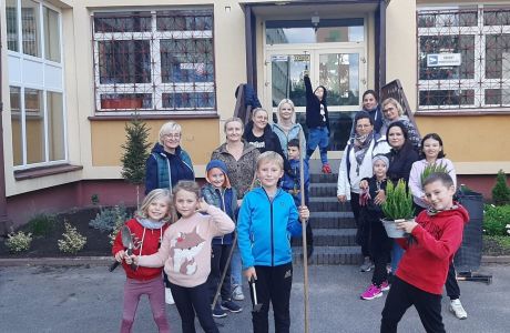 Jesien zawitala do przyszkolnych ogrodkow4