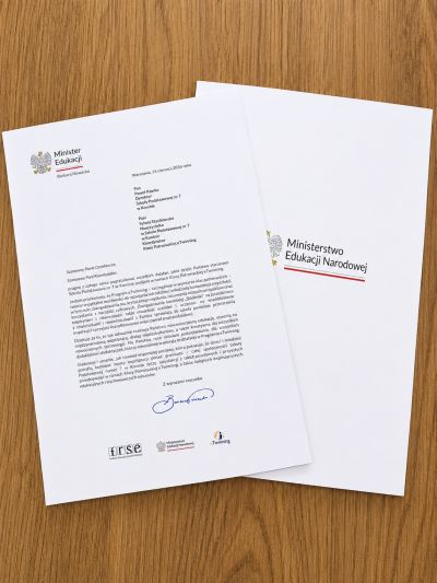 List gratulacyjny od Minister Edukacji Narodowej dla Szkoły Podstawowej nr 7 w Koninie